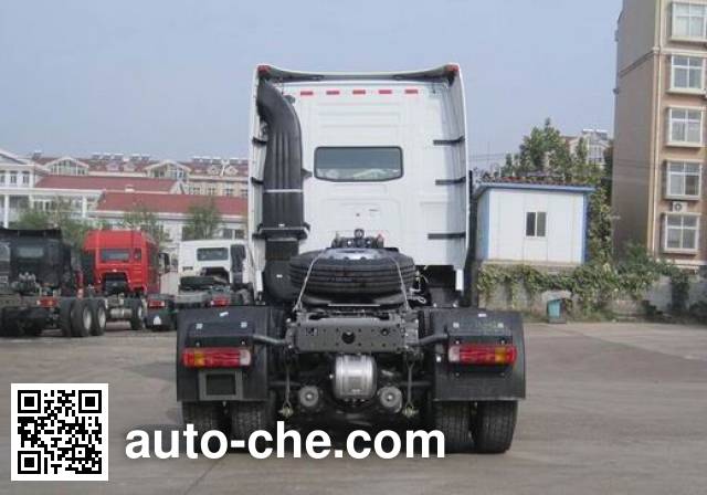 Sinotruk Howo tractor unit ZZ4257N324WE1