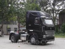 Sinotruk Howo container transport tractor unit ZZ4187N3517N1Z