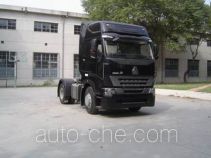 Sinotruk Howo container transport tractor unit ZZ4187N3517P1Z