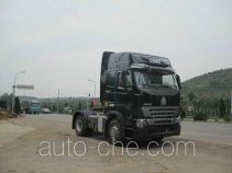 Sinotruk Howo container transport tractor unit ZZ4187V3517P1Z